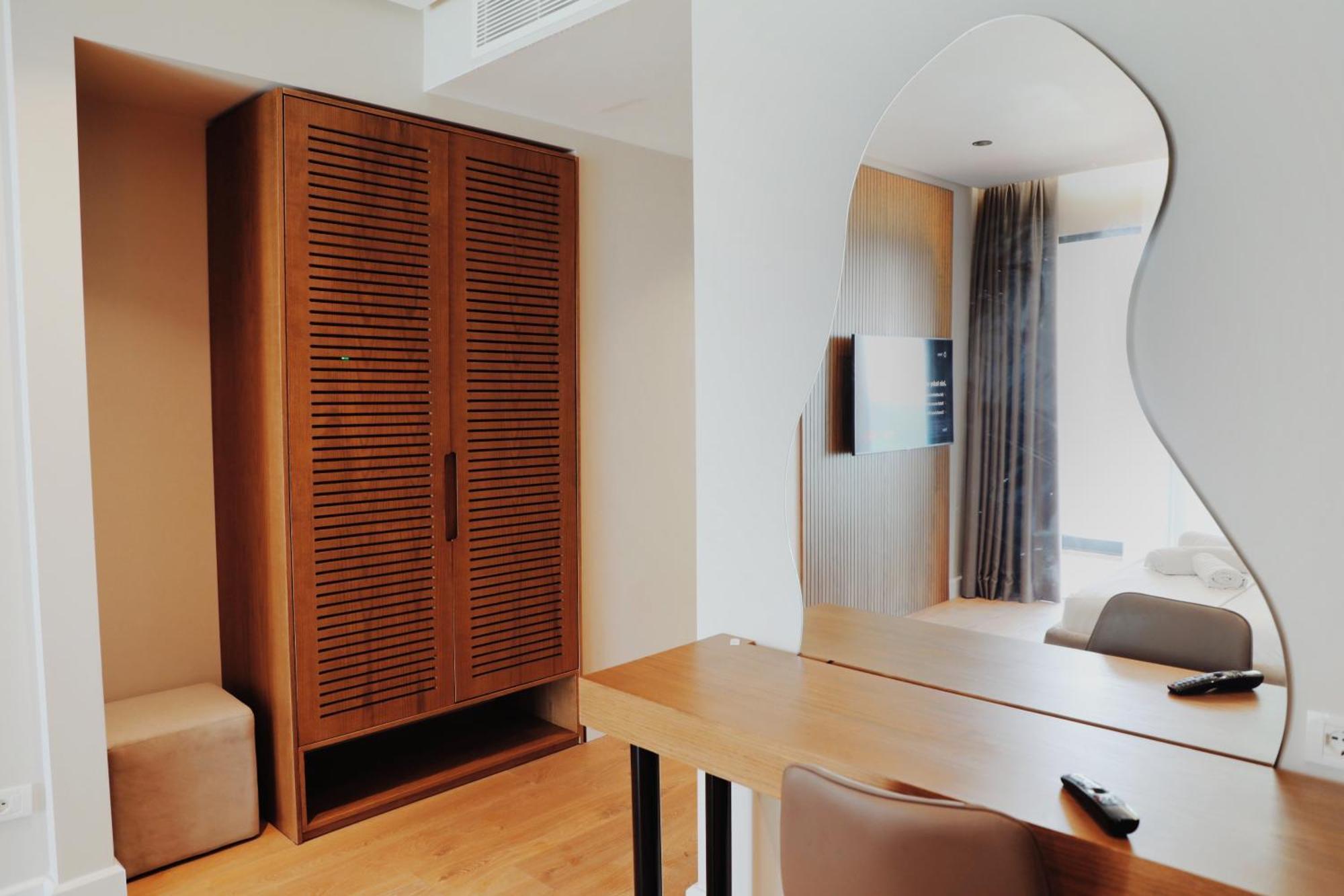 Oniro By Iliria Palace (Adults Only) Himare Ngoại thất bức ảnh